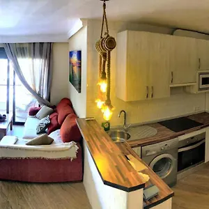 coqueto-apartamento-en-puerto-marina-con-piscina.1costadelsol.com/