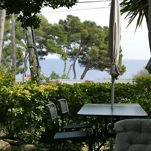 apartament-amb-vista-al-mar-reformat-al-golfet.catalonia-hotels.com/